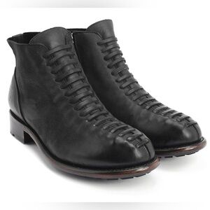 John Fluevog Babette Black Leather Inside Zip Ankle Boots Women’s Size 7